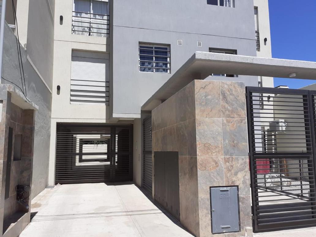 Departamento Witcomb Con Estacionamiento Apartment Bahia Blanca Bagian luar foto